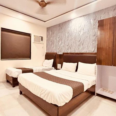 Hotel Garden Palace Мумбай Екстериор снимка