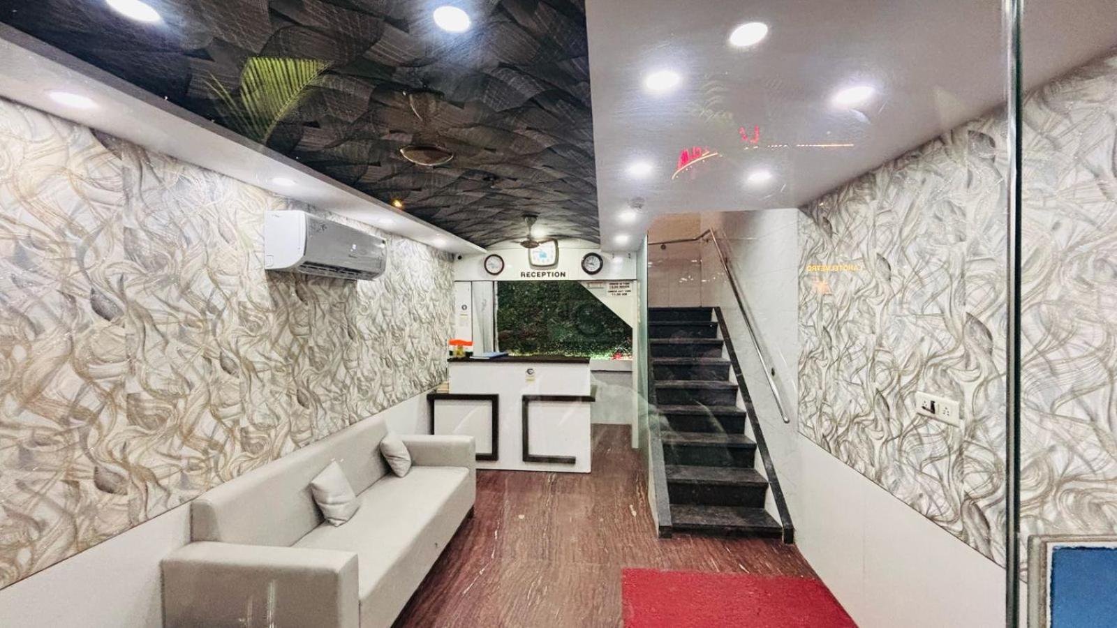 Hotel Garden Palace Мумбай Екстериор снимка